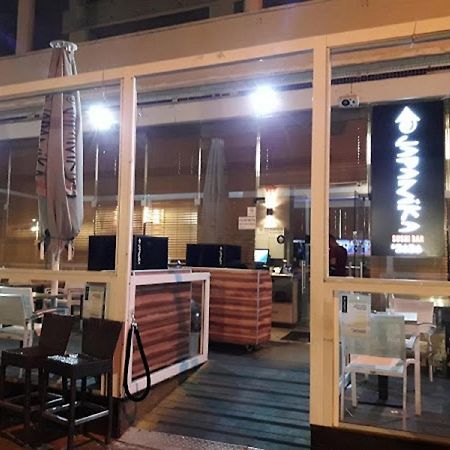 דירת 5 חדרים מול הים Apartment Bat Yam Exterior foto