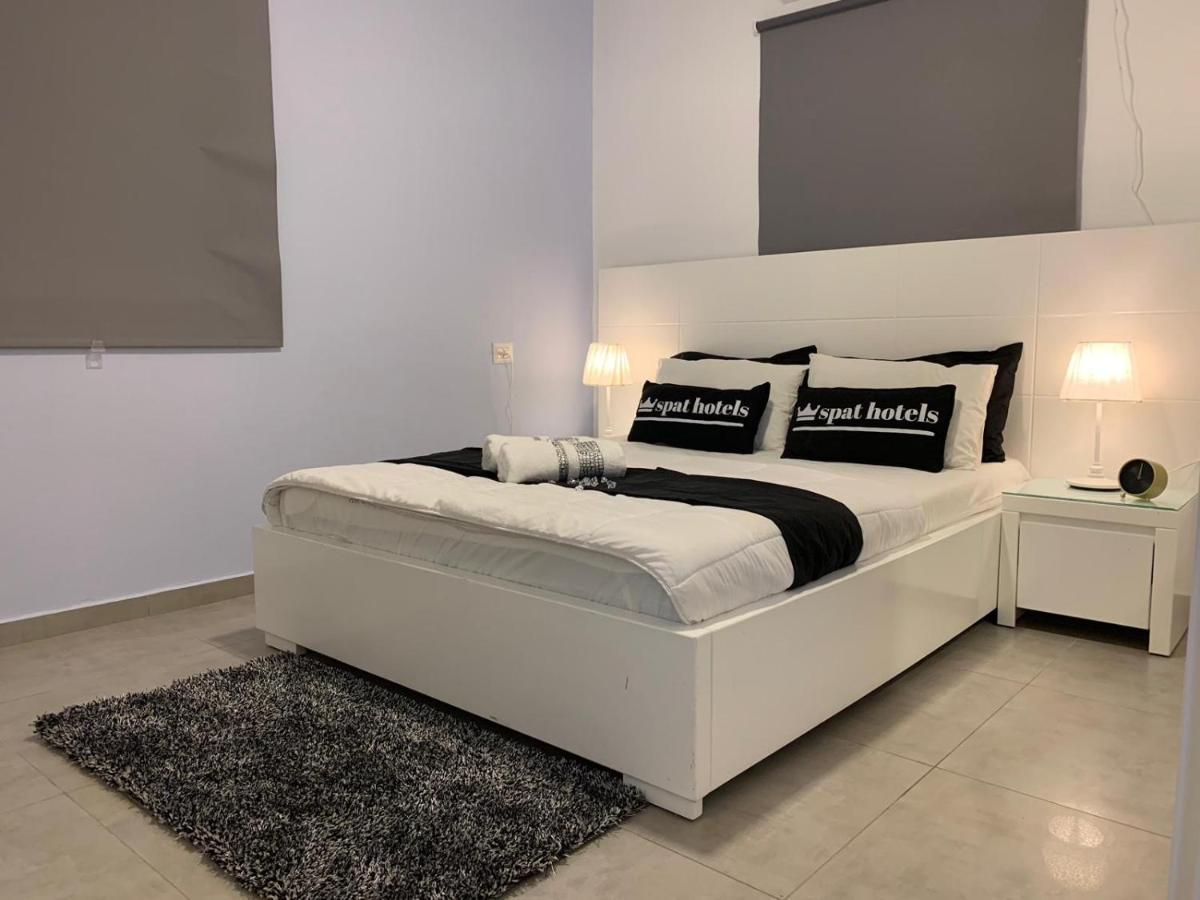 דירת 5 חדרים מול הים Apartment Bat Yam Exterior foto
