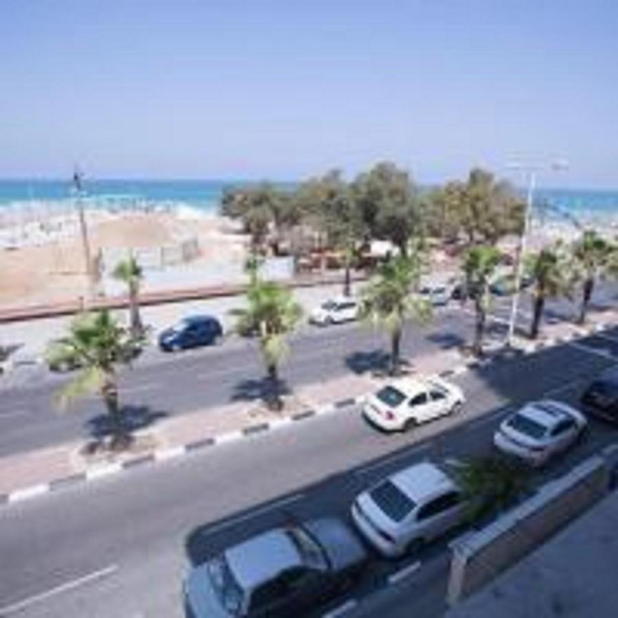 דירת 5 חדרים מול הים Apartment Bat Yam Exterior foto